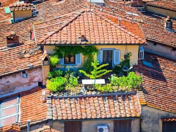 Casa unifamiliare con ampio giardino