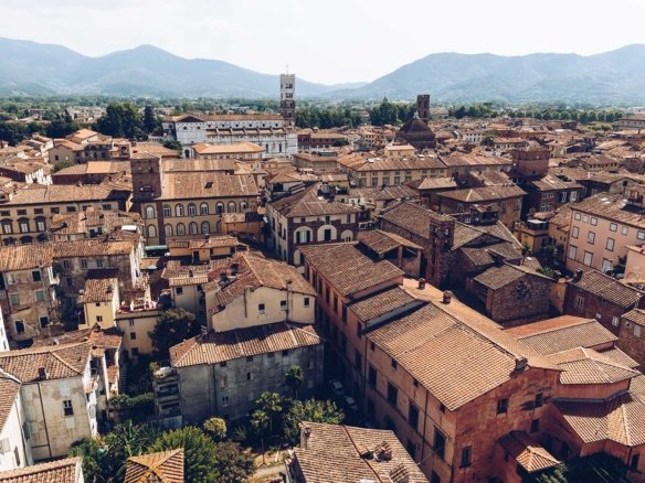 Studio apartment with view of Piazza del Duomo